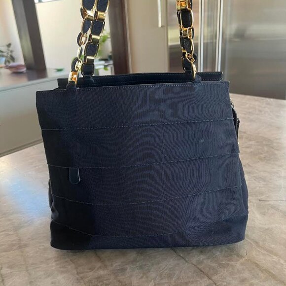 Ferragamo *LOW START* Navy Blue Grosgrain Vara Bag - Picture 3 of 12